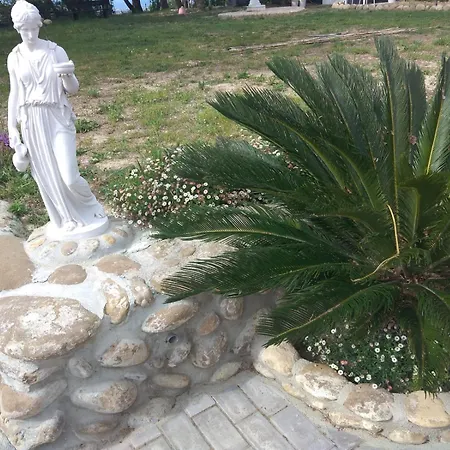 La Dolce فندق مبيت وإفطار
